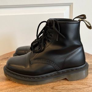 Dr. Martens 101 Smooth Black 6 Eye Ankle Boots Size UK3, US 5.5